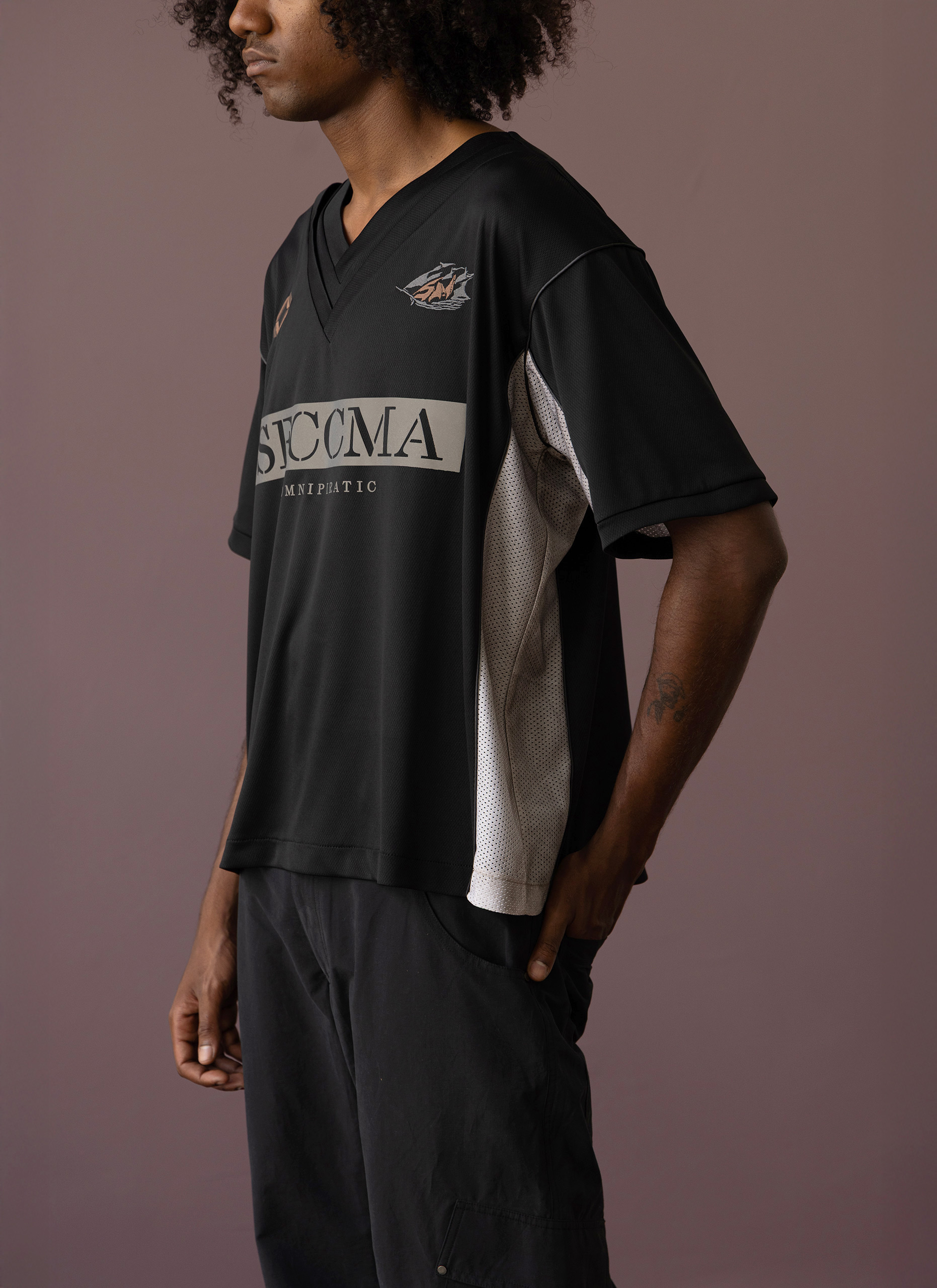 Black / Tar-treated Dry Fit V-Neck