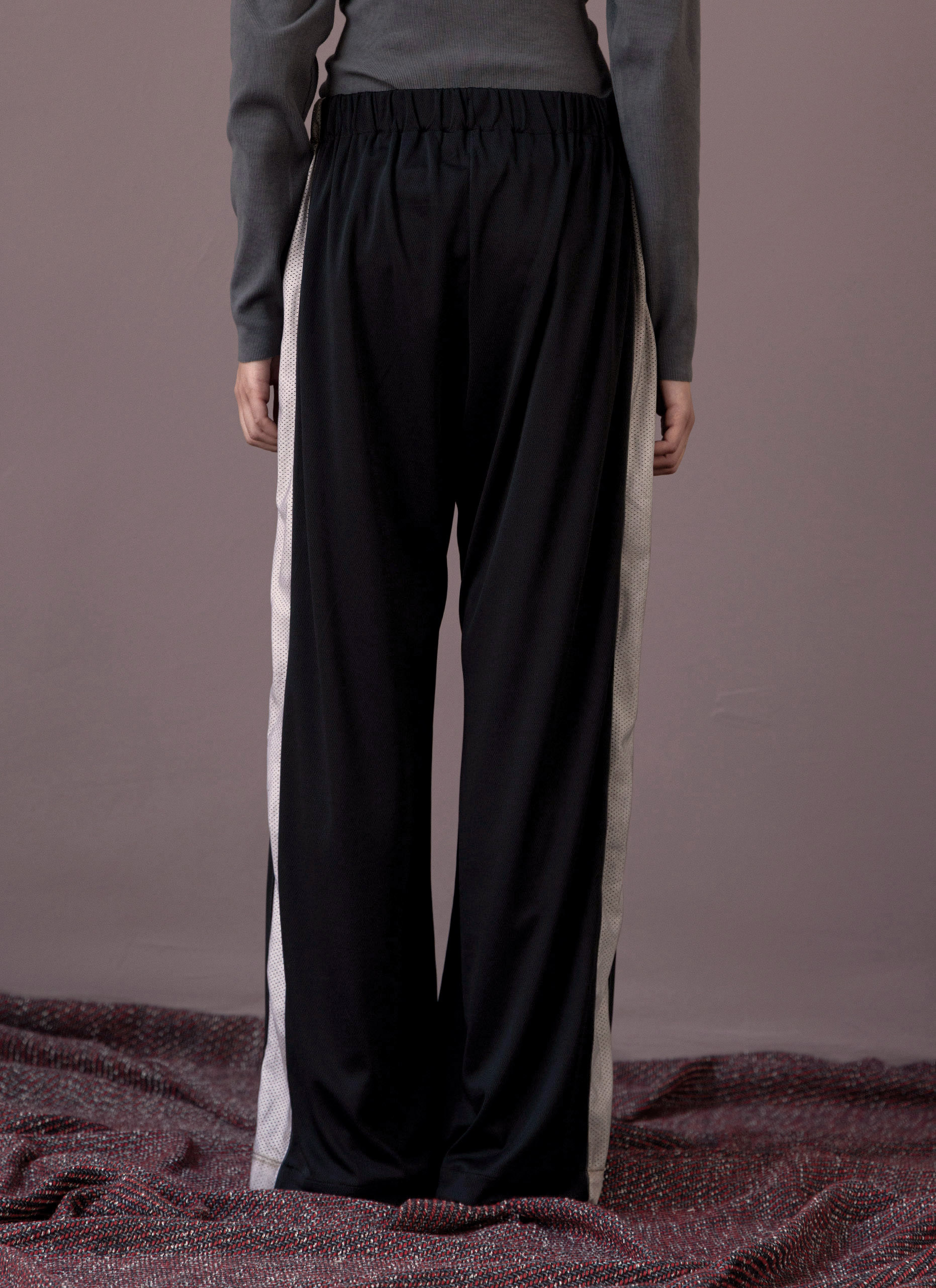 Black / Tar White Tar-Treated Dry Fit Football Track Pants Woman