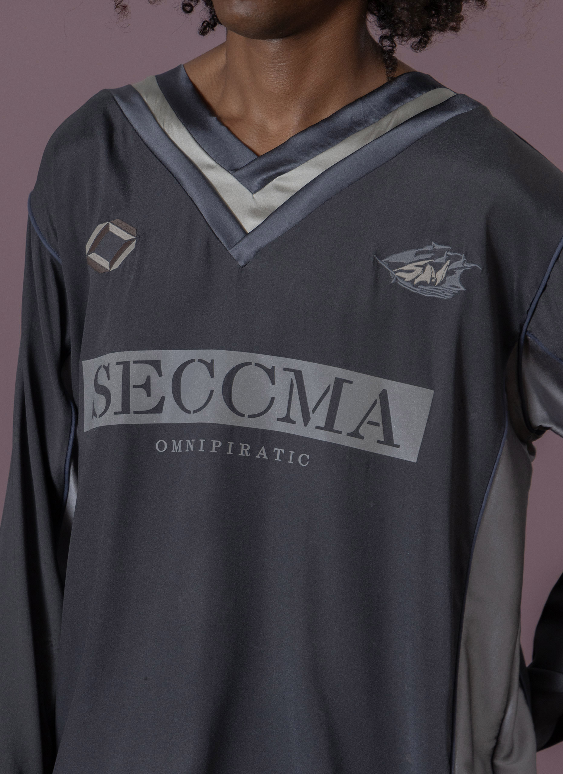 Dark Slate Dust Silk V-Neck Football Top Man