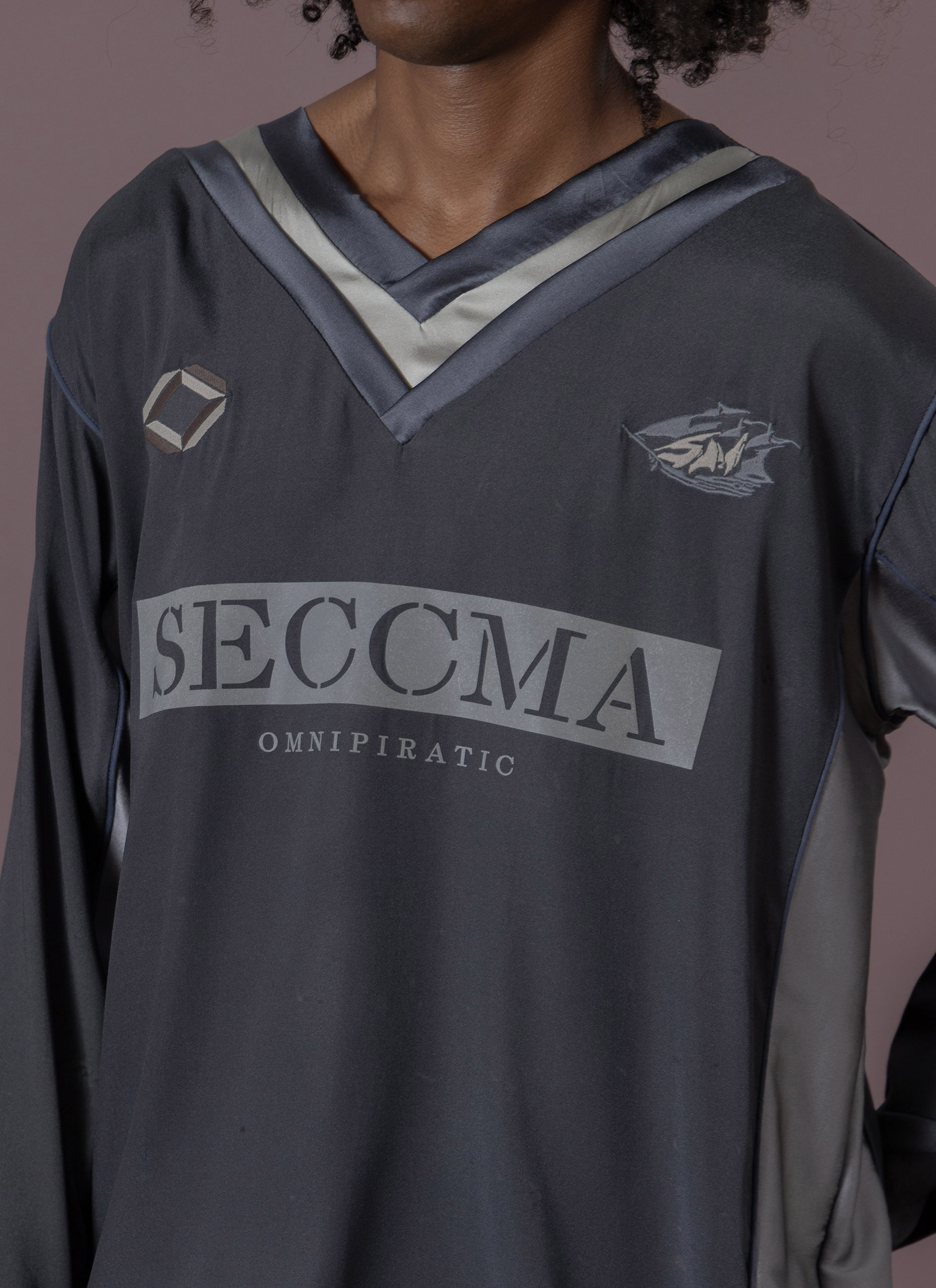 Dark Slate Dust Silk V-Neck Football Top Man